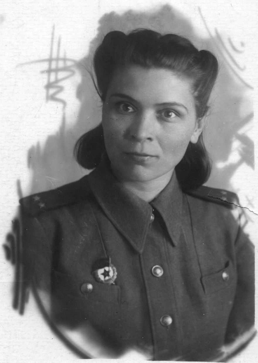 1945